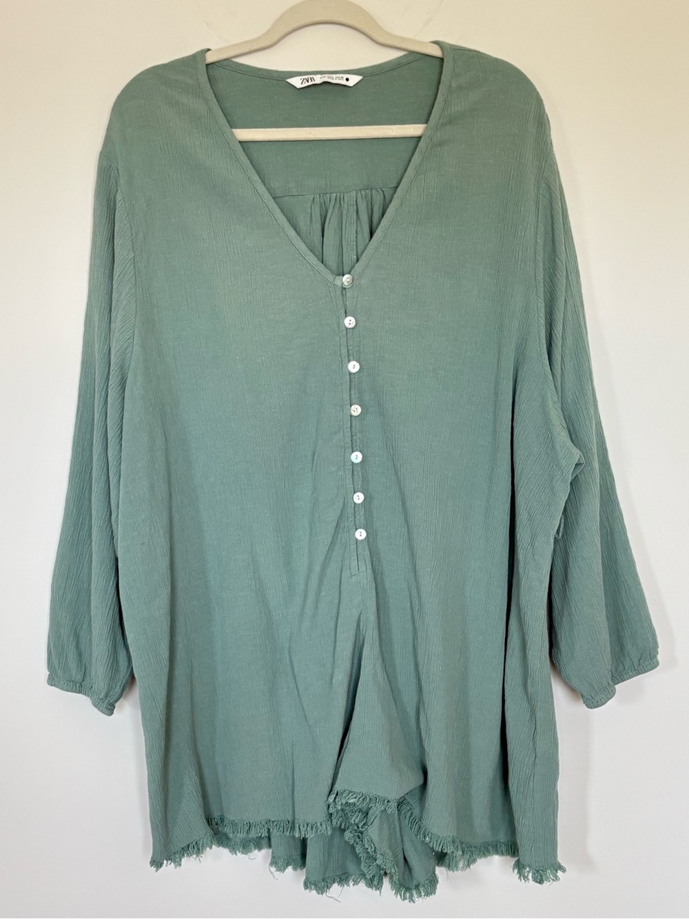 Zara Green Linen Blend V-Neck Button Front Romper Raw Fringe Hem Size Large